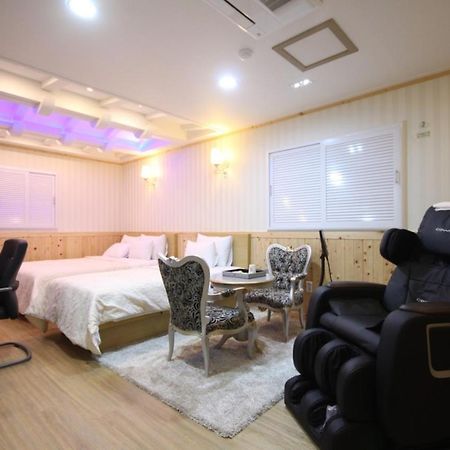 Yeosu Mj Motel Esterno foto