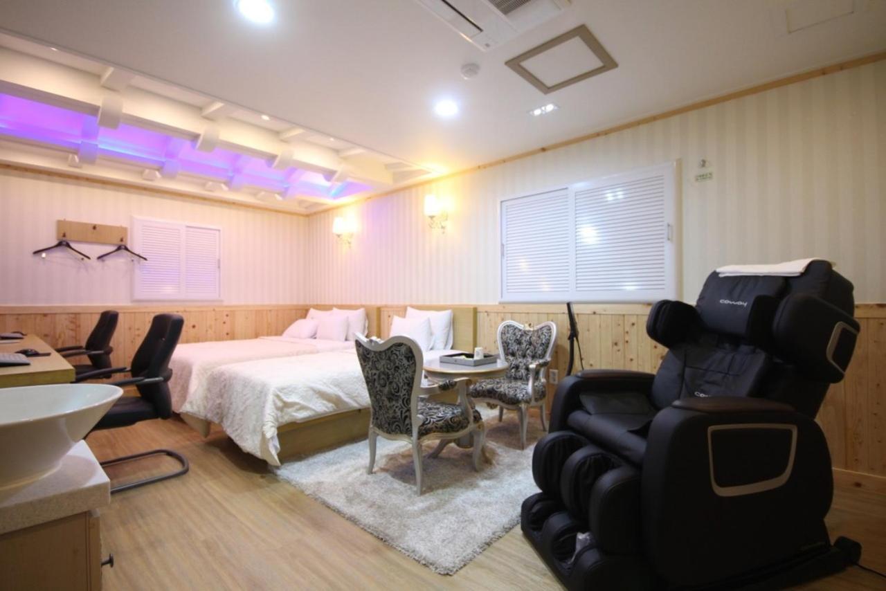 Yeosu Mj Motel Esterno foto