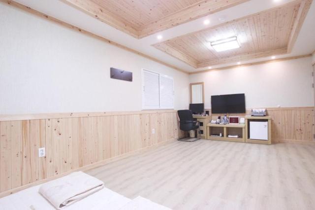 Yeosu Mj Motel Esterno foto