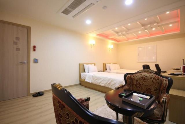 Yeosu Mj Motel Esterno foto