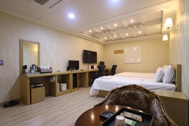 Yeosu Mj Motel Esterno foto